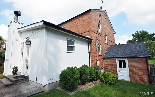 51 Webster Acres, Webster Groves, MO 63119