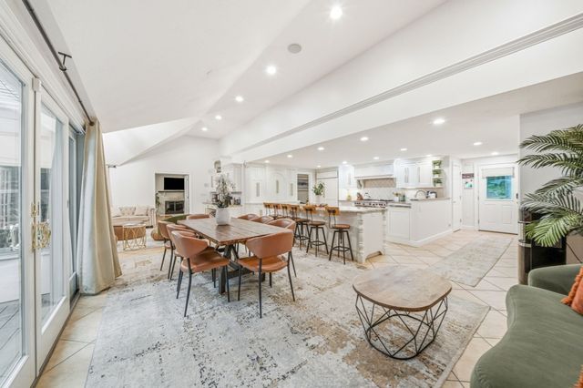 21 Monisa Kay Dr, Plymouth, MA 02360