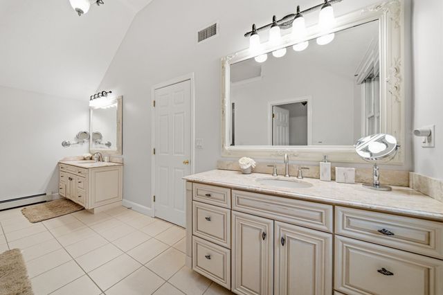 21 Monisa Kay Dr, Plymouth, MA 02360