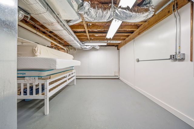 21 Monisa Kay Dr, Plymouth, MA 02360