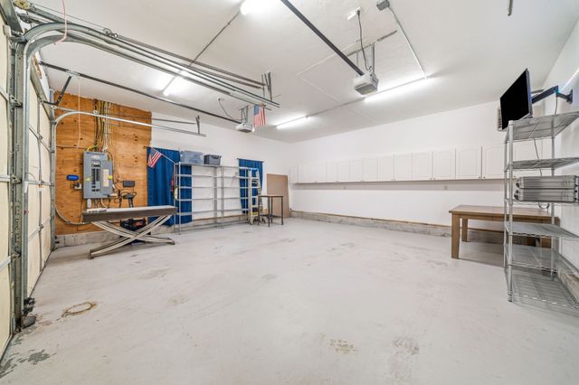 21 Monisa Kay Dr, Plymouth, MA 02360