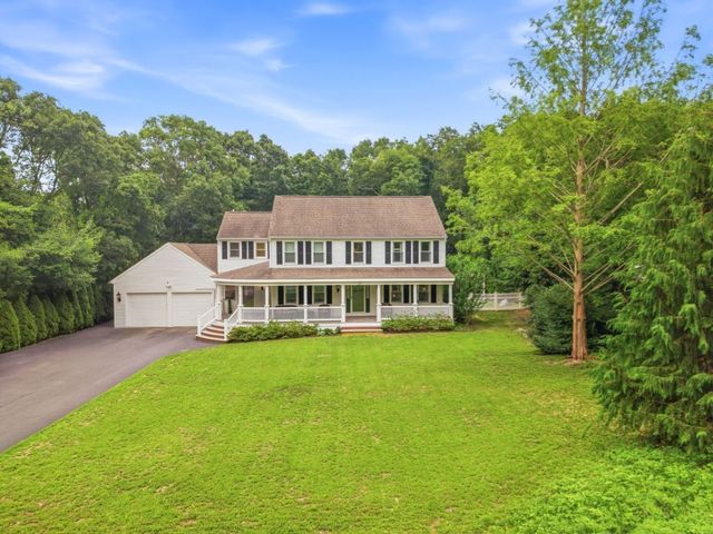 21 Monisa Kay Dr, Plymouth, MA 02360