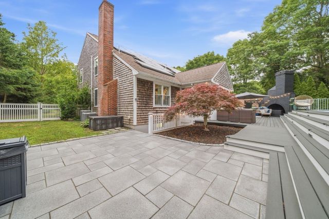 21 Monisa Kay Dr, Plymouth, MA 02360