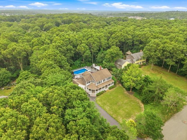 21 Monisa Kay Dr, Plymouth, MA 02360
