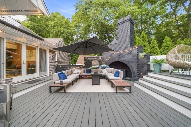 21 Monisa Kay Dr, Plymouth, MA 02360