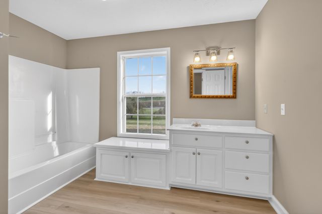 4721 Highway 52, E, Lafayette, TN 37083