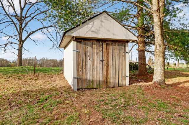 4721 Highway 52, E, Lafayette, TN 37083