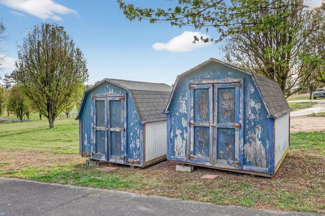 4721 Highway 52, E, Lafayette, TN 37083