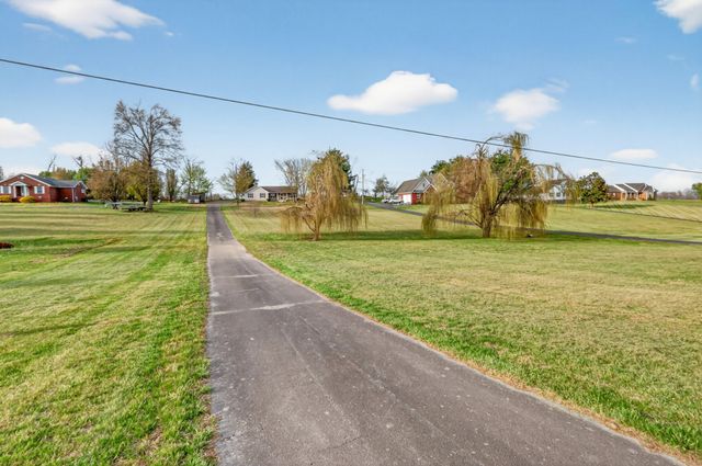 4721 Highway 52, E, Lafayette, TN 37083