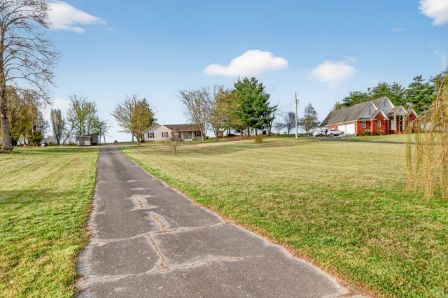 4721 Highway 52, E, Lafayette, TN 37083