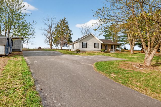 4721 Highway 52, E, Lafayette, TN 37083