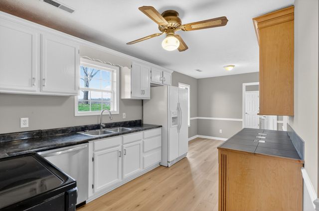 4721 Highway 52, E, Lafayette, TN 37083