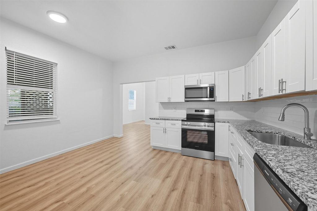 728 S Elm Street, Sherman, TX 75090