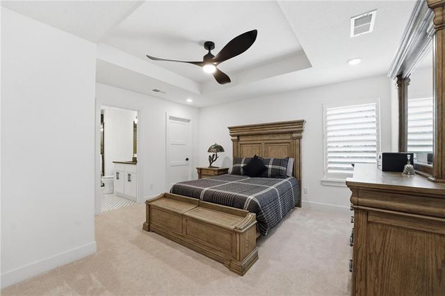 9702 NW 75th Street, Weatherby Lake, MO 64152