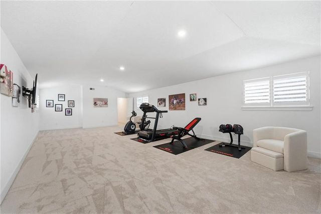 9702 NW 75th Street, Weatherby Lake, MO 64152