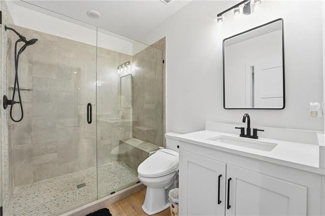 9702 NW 75th Street, Weatherby Lake, MO 64152