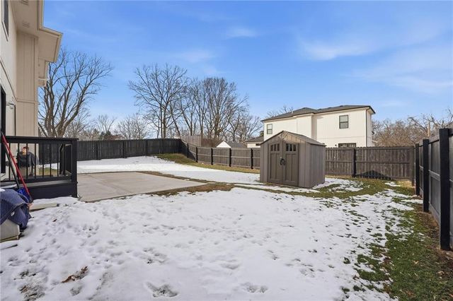 9702 NW 75th Street, Weatherby Lake, MO 64152