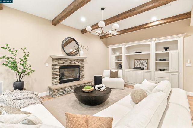 5325 Pembroke Way, San Ramon, CA 94582