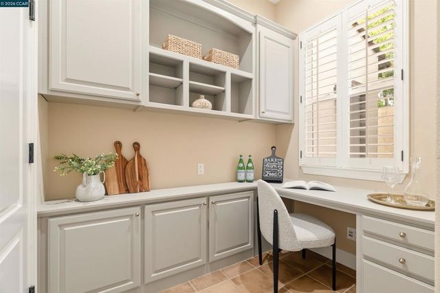 5325 Pembroke Way, San Ramon, CA 94582