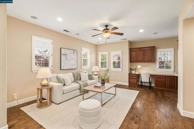 5325 Pembroke Way, San Ramon, CA 94582