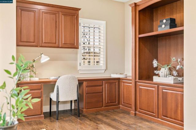 5325 Pembroke Way, San Ramon, CA 94582