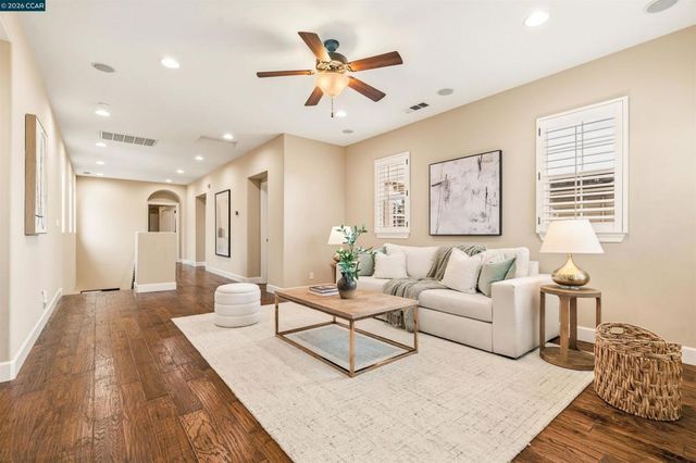 5325 Pembroke Way, San Ramon, CA 94582