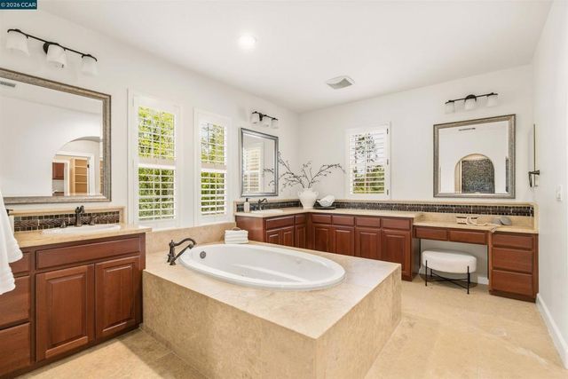 5325 Pembroke Way, San Ramon, CA 94582
