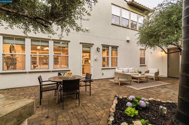 5325 Pembroke Way, San Ramon, CA 94582