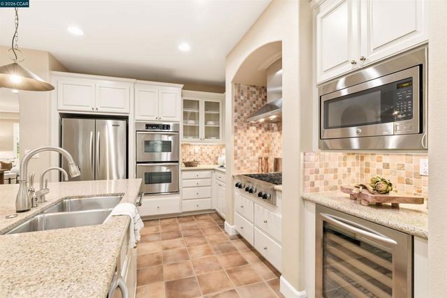 5325 Pembroke Way, San Ramon, CA 94582