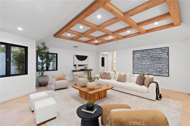 4437 Balboa, Encino, CA 91316