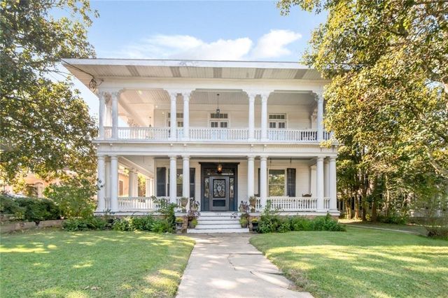 1323 Dauphin Street, Mobile, AL 36604