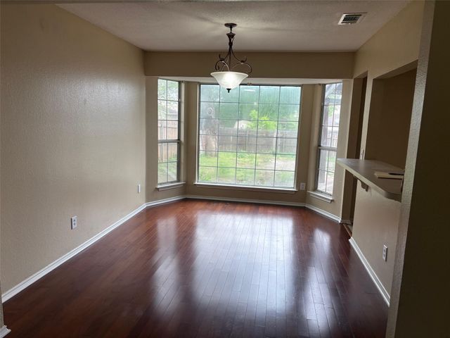 320 W Williams Street, Cedar Hill, TX 75104