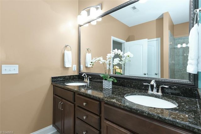 1106 Magenta Way, Kernersville, NC 27284