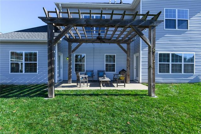 1106 Magenta Way, Kernersville, NC 27284