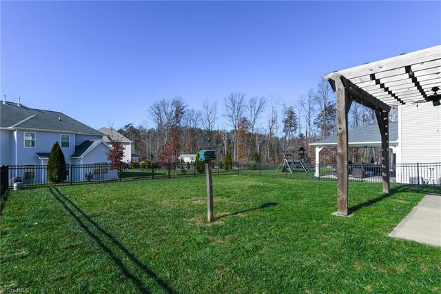 1106 Magenta Way, Kernersville, NC 27284