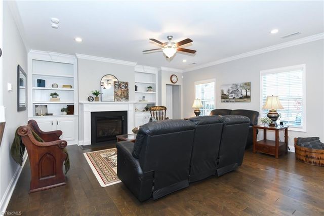 1106 Magenta Way, Kernersville, NC 27284