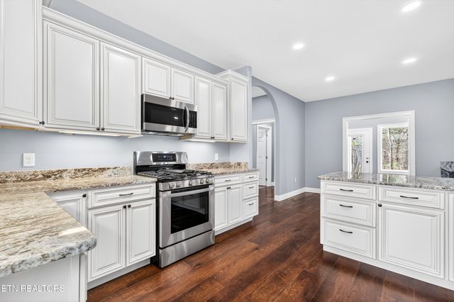 204 Suzie Court, Crossville, TN 38555