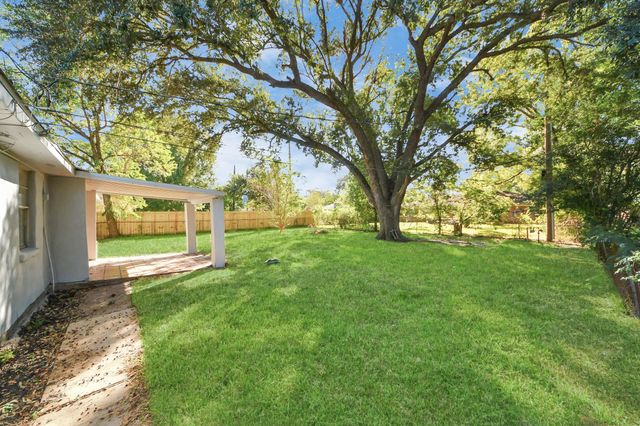 6031 Dellfern Drive, Houston, TX 77035