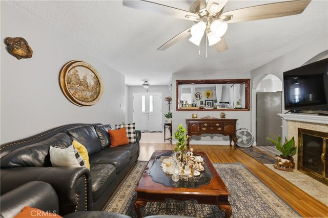 8416 Fable Avenue, Canoga Park, CA 91304
