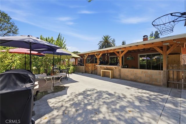 8416 Fable Avenue, Canoga Park, CA 91304