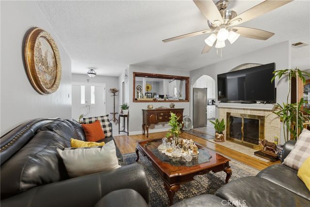 8416 Fable Avenue, Canoga Park, CA 91304