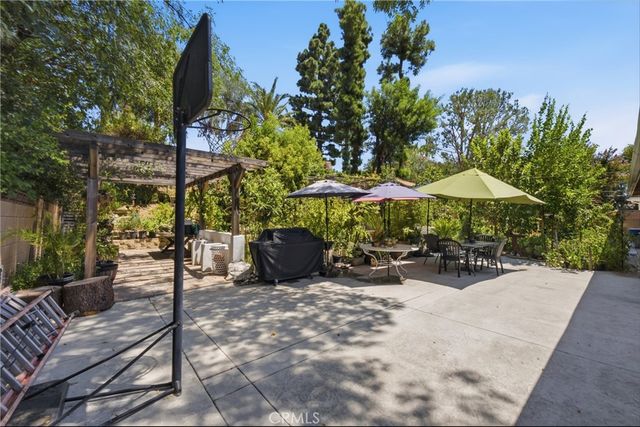 8416 Fable Avenue, Canoga Park, CA 91304