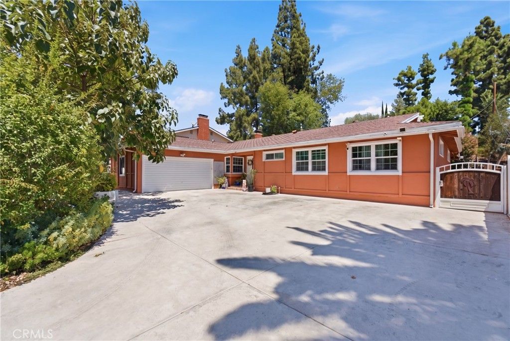 8416 Fable Avenue, Canoga Park, CA 91304