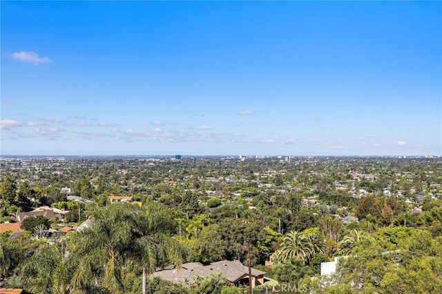 11393 La Vereda Drive, North Tustin, CA 92705