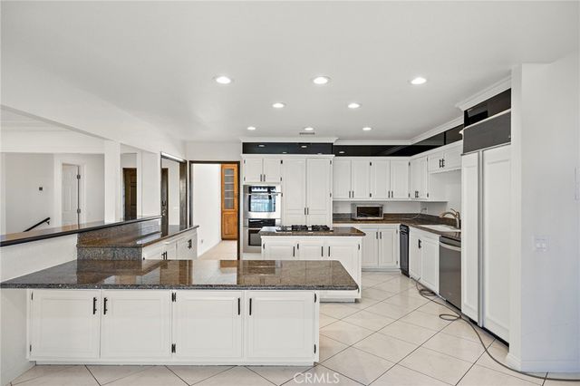 11393 La Vereda Drive, North Tustin, CA 92705
