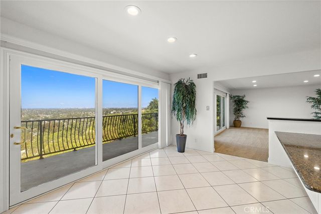 11393 La Vereda Drive, North Tustin, CA 92705