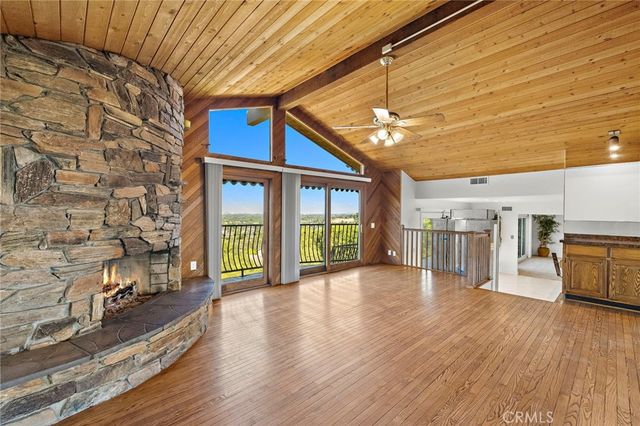 11393 La Vereda Drive, North Tustin, CA 92705
