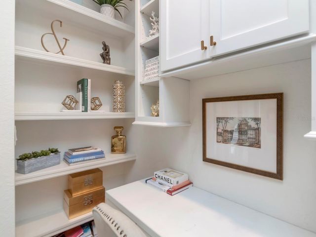 605 ISLAND PLACE WAY, Tampa, FL 33602