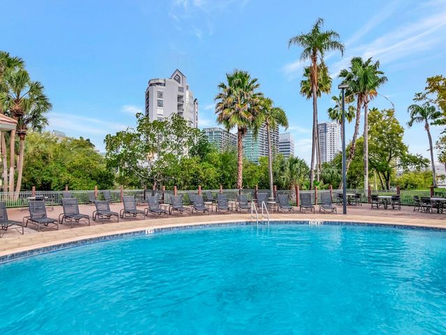 605 ISLAND PLACE WAY, Tampa, FL 33602