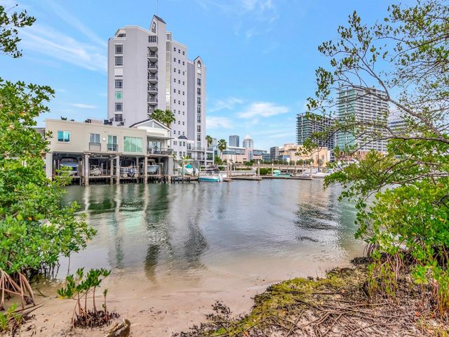 605 ISLAND PLACE WAY, Tampa, FL 33602